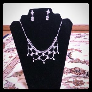 2 pair of jewelry sets
